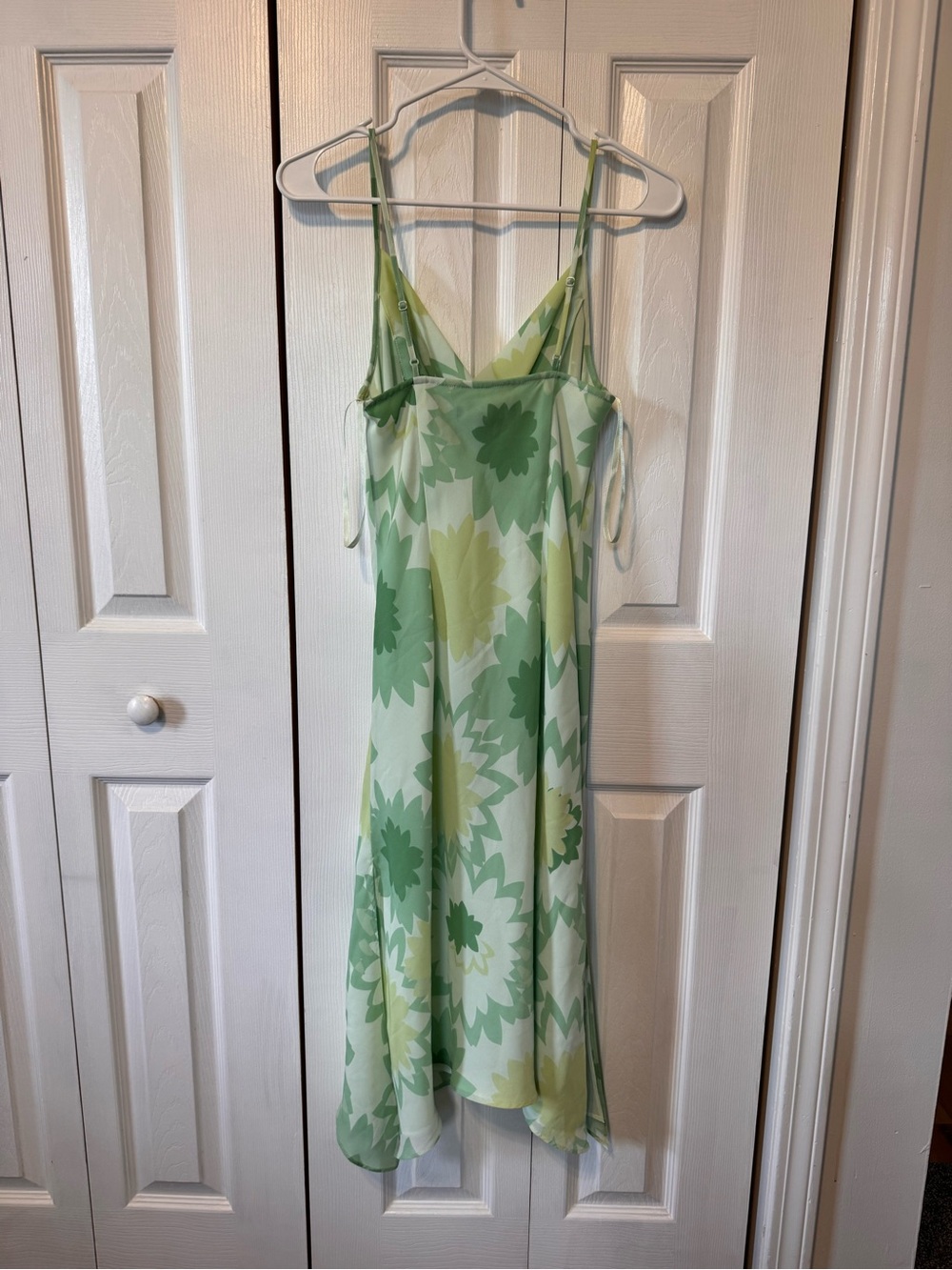 Express Lime Green Cowl Neck Retro Floral Print Slip Dress Size 3/4 Midi Length - Picture 6 of 9